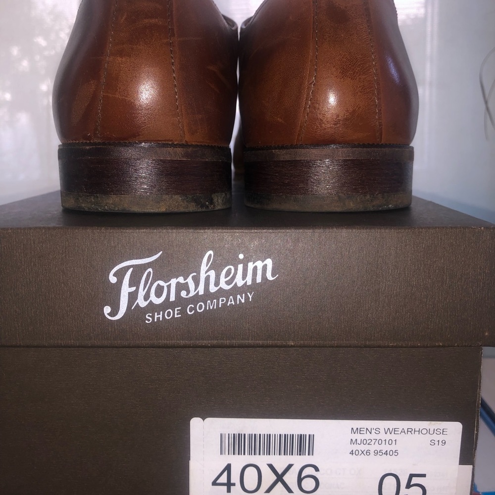 FLORSHEIM Brown cap toe shoe size 9.5D - Picture 6 of 8